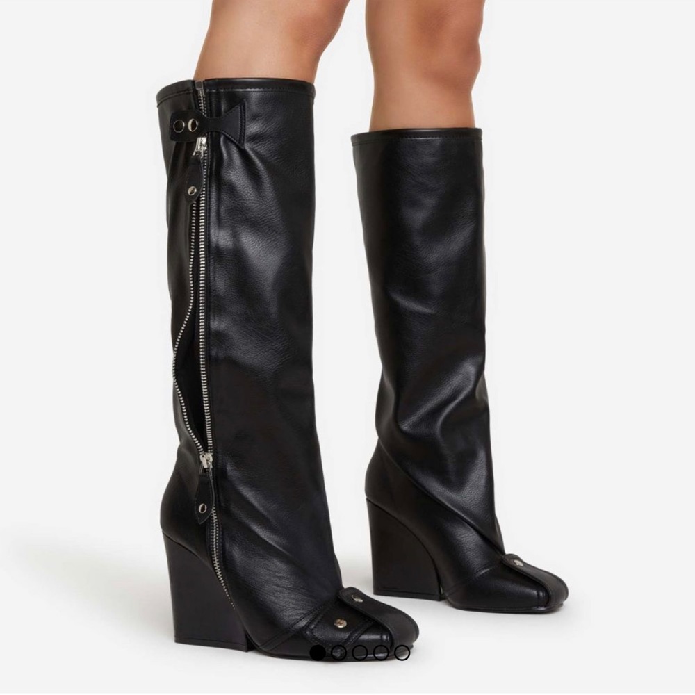 EGO SENNA BUCKLE DETAIL SQUARE TOE WEDGE HEEL